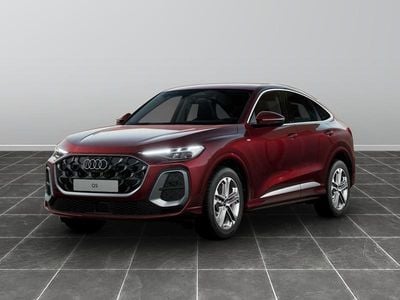 Rosso Nuova 2025 Audi Q5 Sportback Advanced SUV | 76.666 € (Super prezzo)