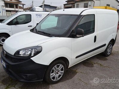 Usata Fiat Doblò 105 CV (77 kW) 2020 Bianco Monovolume