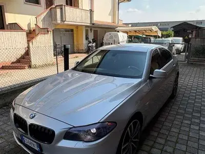 Usata BMW 520 Comfort Edition 184 CV (135 kW) 2013 Argento Berlina