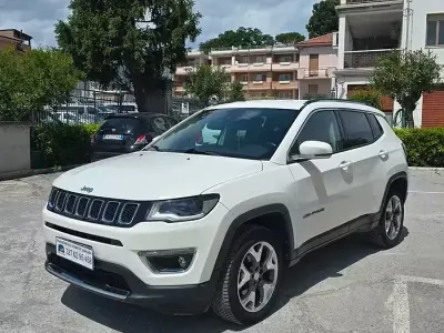 Usata Jeep Compass Limited 140 CV (102 kW) 2018 Bianco SUV