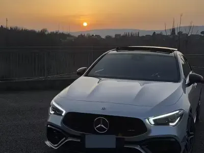 Usado Mercedes CLA250 Premium 224 CV (164 kW) 2022 Gris Berlina
