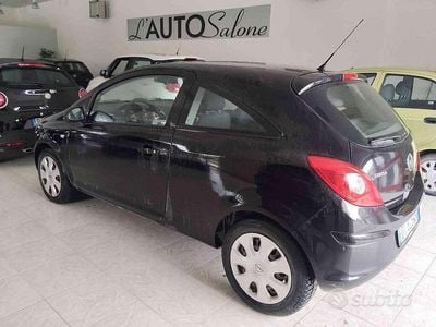 Occasion Opel Corsa Club 75 ch (55 kW) 2009 Noir Citadine