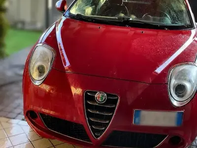 Usata Alfa Romeo MiTo Distinctive 90 CV (66 kW) 2009 Rosso Utilitaria