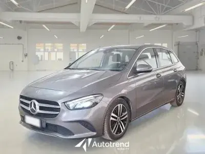 Usata Mercedes B200 150 CV (110 kW) 2021 Grigio Monovolume