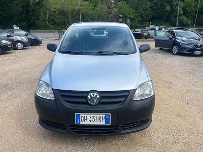 Begagnad VW Fox 75 HK (55 kW) 2008 Grå Halvkombi