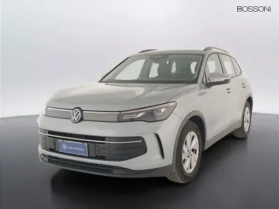 Gebraucht VW Tiguan Life 150 PS (110 kW) 2024 Grau SUV