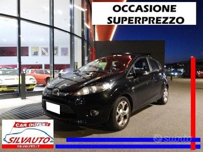Gebraucht Ford Fiesta 97 PS (71 kW) 2013 Schwarz Kleinwagen