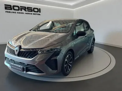 Usata Renault Clio V Techno 91 CV (66 kW) 2025 Grigio scisto Berlina