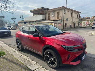 Käytetty Alfa Romeo Junior 136 HP (100 kW) 2024 Punainen Katumaasturi