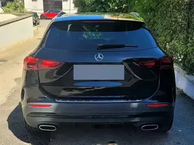 Usata Mercedes GLA200 150 CV (110 kW) 2023 Nero SUV