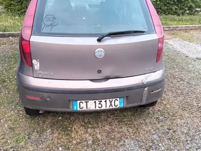 Usata Fiat Punto 69 CV (50 kW) 2005 Marrone Utilitaria