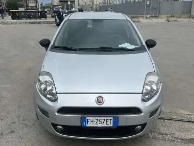 Usata Fiat Punto Street 69 CV (50 kW) 2017 Utilitaria