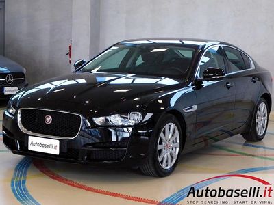 Nero metallizato Usata 2018 Jaguar XE Prestige Berlina | 18.900 € (Ottimo prezzo)