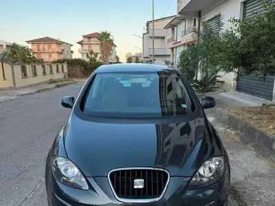 Usata Seat Altea 105 CV (77 kW) 2010 Grigio Monovolume