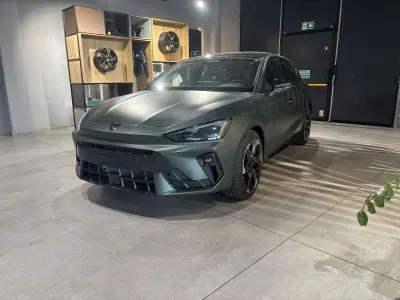 Nuova Cupra Leon 150 CV (110 kW) 2026 Manganese opaco Berlina