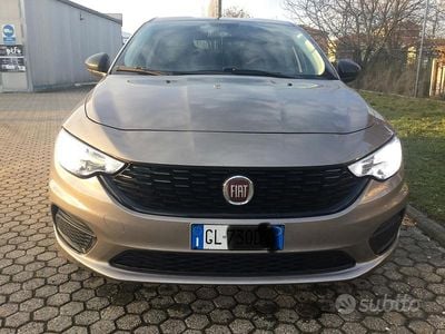Occasion Fiat Tipo 76 ch (55 kW) 2020 Gris Berline