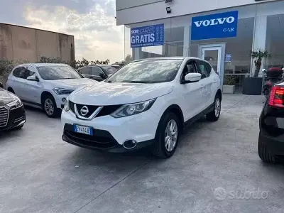 Usata Nissan Qashqai Tekna 110 CV (80 kW) 2014 Bianco SUV