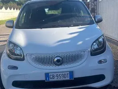Usata Smart ForFour Electric Drive Passion 41 kW (56 CV) 2020 Utilitaria