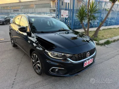 Usata Fiat Tipo Lounge 120 CV (88 kW) 2017 Bluazzurro Berlina