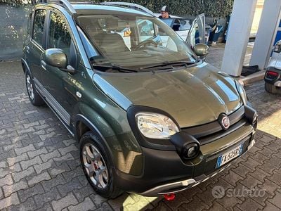 Usata Fiat Panda Cross Cross 80 CV (58 kW) 2015 Verde Utilitaria
