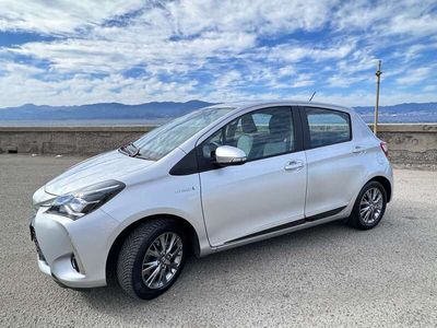 usata Toyota Yaris Hybrid 