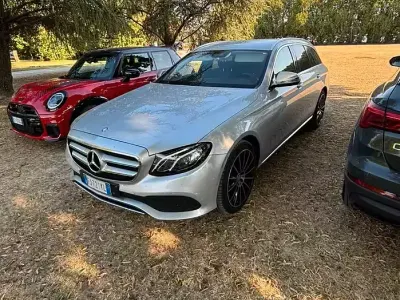Usata Mercedes E220 194 CV (142 kW) 2017 Grigio Station wagon
