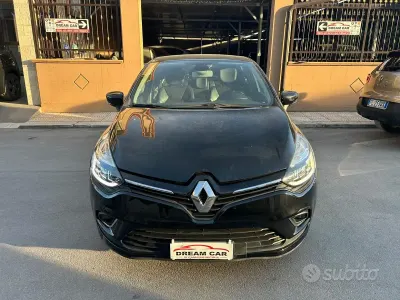 Usata Renault Clio IV Zen 75 CV (55 kW) 2019 Nero Berlina