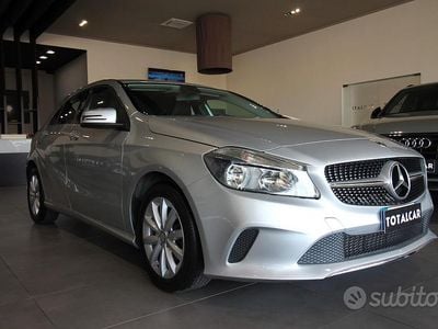 Usata Mercedes A160 90 CV (66 kW) 2017 Argento Berlina
