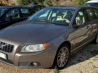 Usata Volvo V70 170 CV (125 kW) 2008 Marrone Station wagon