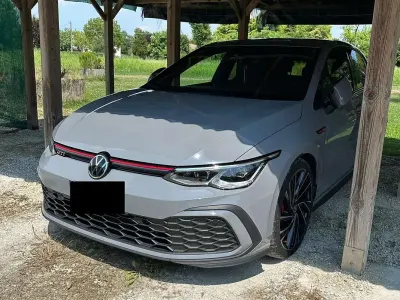 Usata VW Golf VIII GTI 245 CV (180 kW) 2021 Grigio Berlina