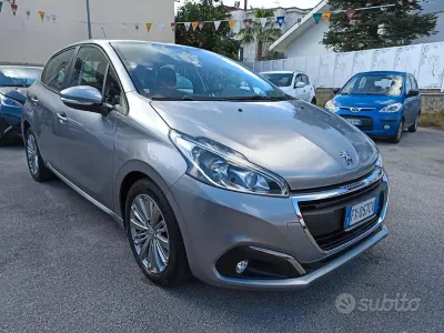 Occasion Peugeot 208 Active 102 PK (75 kW) 2019 Grijs Hatchback