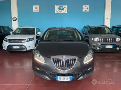 Usata Lancia Delta 120 CV (88 kW) 2010 Grigio Utilitaria