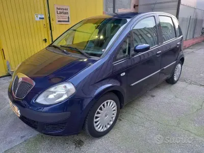 Usata Lancia Musa 69 CV (50 kW) 2005 Blu/azzurro(met.) Monovolume