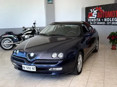 Usata Alfa Romeo GTV 144 CV (105 kW) 1998 Bluazzurro Coupé