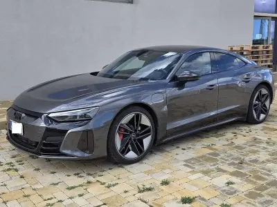 Usata Audi RS e-tron GT Ambiente 439 kW (598 CV) 2024 Grigio Berlina