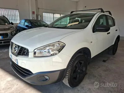 Używany Nissan Qashqai Acenta 110 KM (80 kW) 2012 Biały SUV
