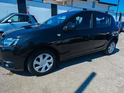 Usata Dacia Sandero Lauréate 90 CV (66 kW) 2016 Grigio Berlina