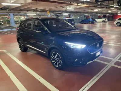 Usata MG ZS Luxury 106 CV (77 kW) 2024 Nero SUV