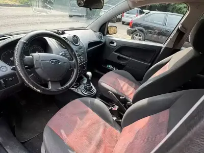 Usata Ford Fiesta 75 CV (55 kW) 2006 Nero Utilitaria