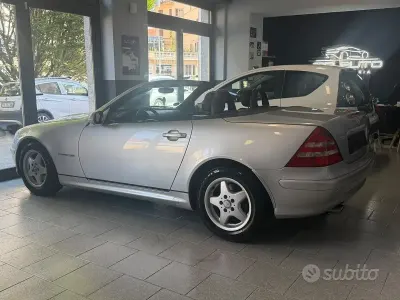Usata Mercedes SLK200 163 CV (119 kW) 2003 Grigio Cabrio