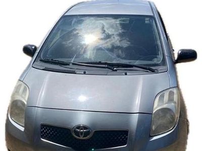 Usata Toyota Yaris 90 CV (66 kW) 2008 Grigio Utilitaria