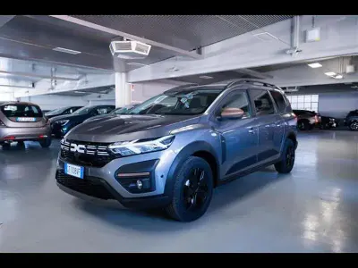 Usata Dacia Jogger Extreme 140 CV (102 kW) 2024 Grigio chiaro Monovolume