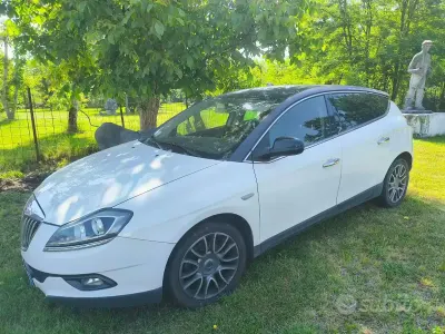 Usata Lancia Delta 120 CV (88 kW) 2009 Utilitaria