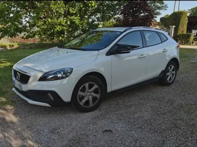 Occasion Volvo V40 CC Kinetic 120 ch (88 kW) 2016 Blanc Break