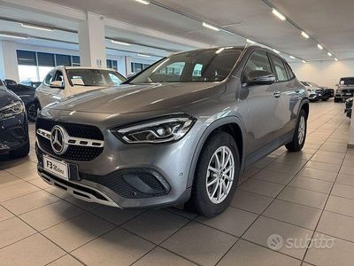Usata Mercedes GLA180 Business 116 CV (85 kW) 2022 Grigio SUV