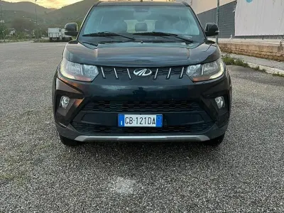 Usata Mahindra KUV100 87 CV (63 kW) 2020 Nero SUV