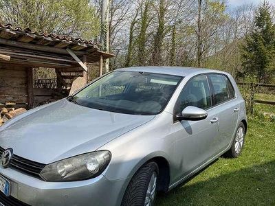 Usata VW Golf VII Comfortline 105 CV (77 kW) 2012 Argento Berlina