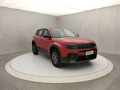 Uusi Jeep Avenger Longitude 101 HP (74 kW) 2025 Punainen Katumaasturi