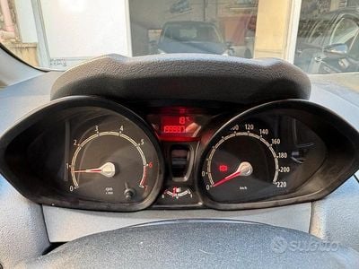 Usata Ford Fiesta 100 CV (73 kW) 2009 Utilitaria