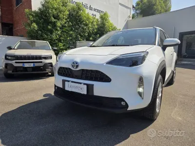 Usata Toyota Yaris Cross Active 92 CV (67 kW) 2023 Bianco SUV
